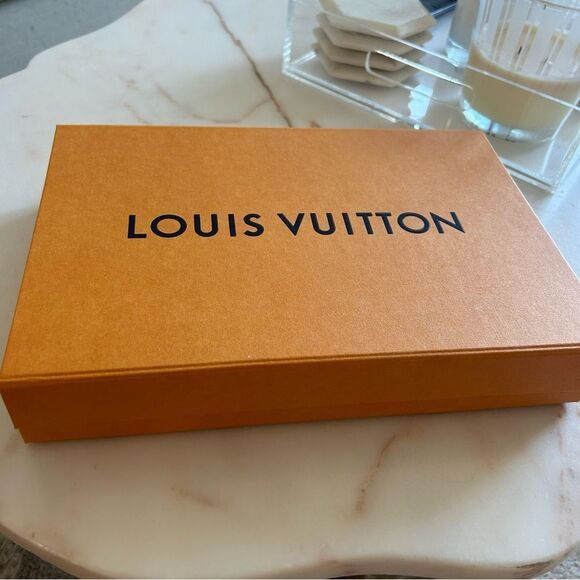 Louis Vuitton Gift Box - Picture 2 of 7